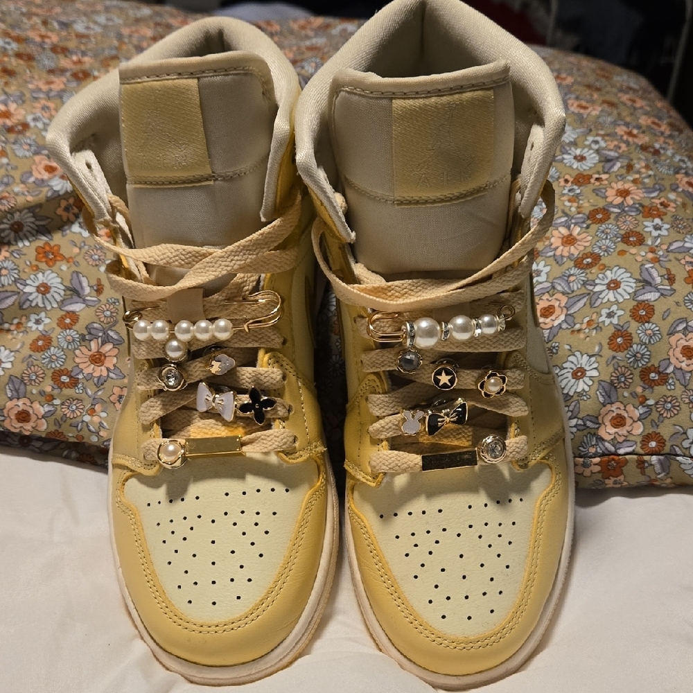 Jordan 1 Mid - Picture 6 of 8